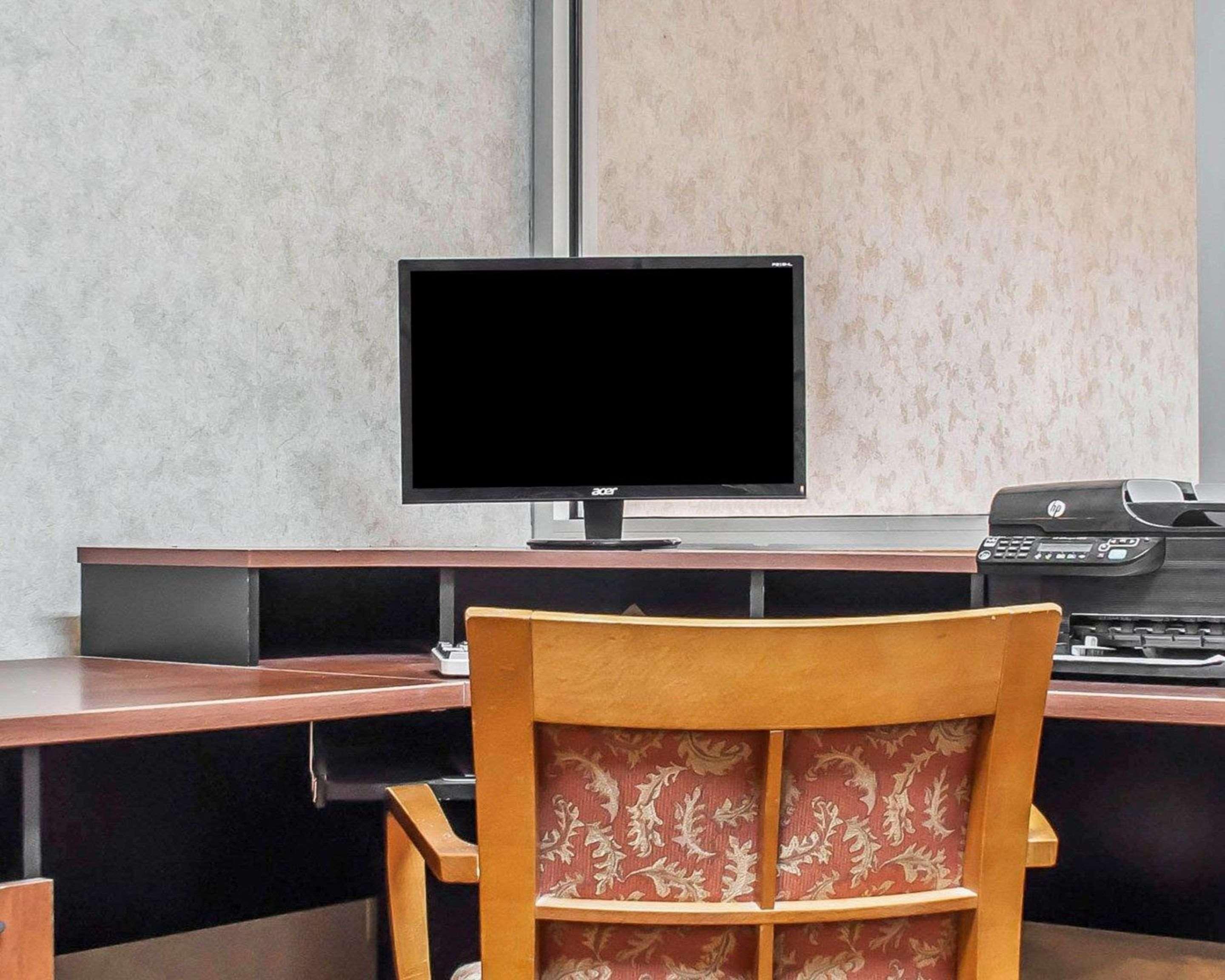 Econo Lodge Elmira-Corning Fisherville Экстерьер фото