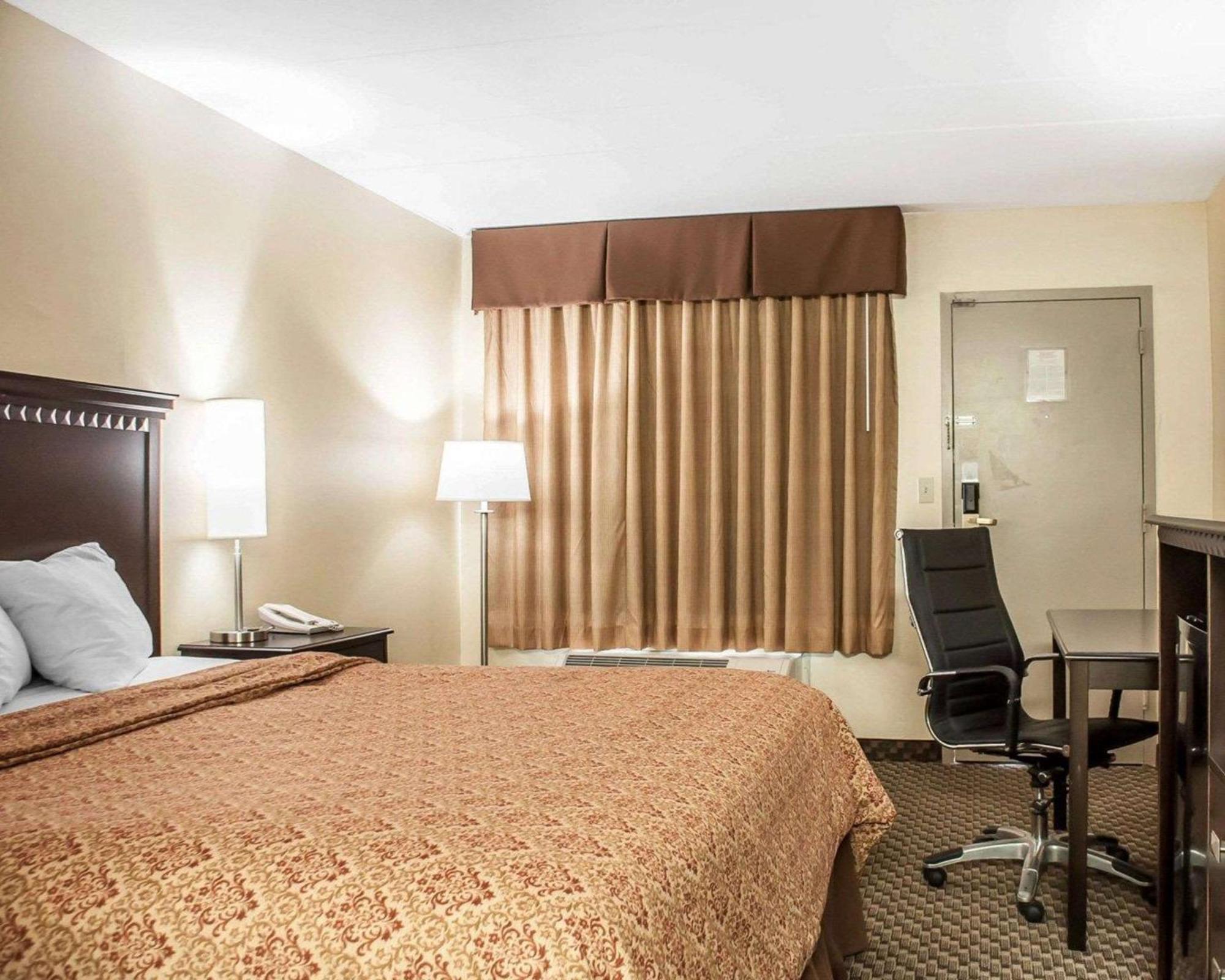 Econo Lodge Elmira-Corning Fisherville Экстерьер фото